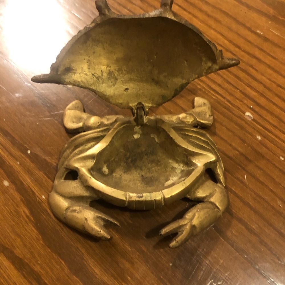 Mid Century Brass Crab Ashtray - Picture 2 of 3